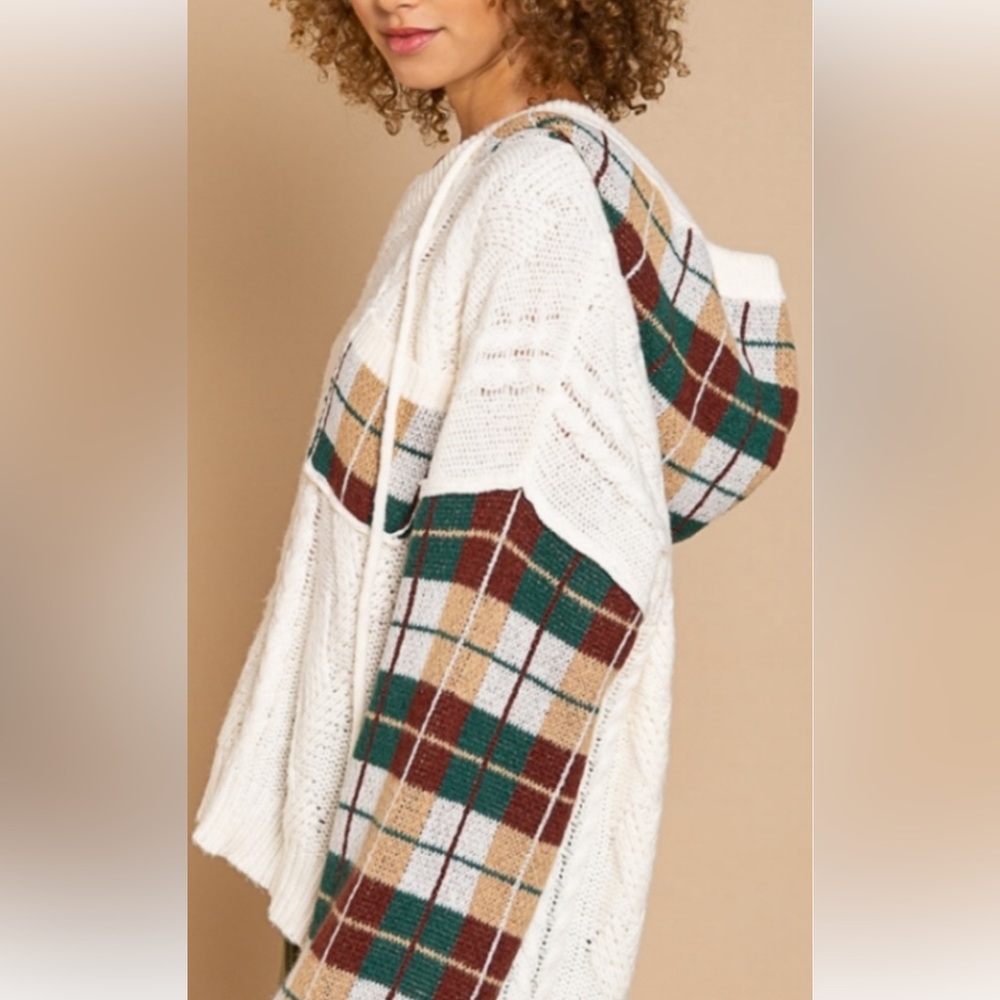 BPS13🤍🤎POL perspective in a boho cream v-neck sweater w/tan+brown check trim - Picture 10 of 11